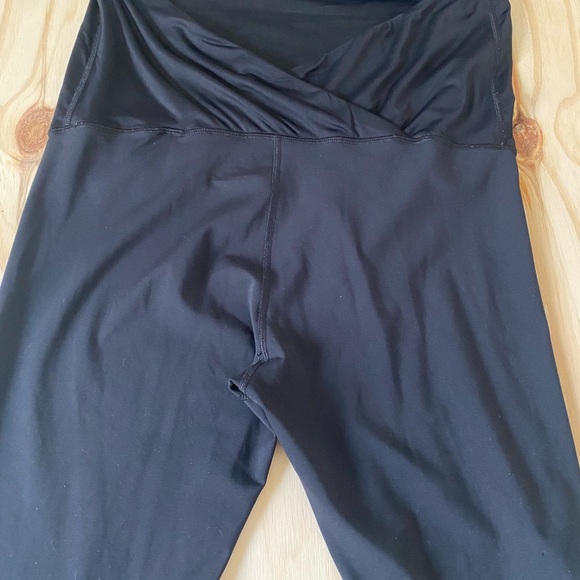 Isabel Maternity Active Leggings size XL- Crossover Panel/Black - Picture 8 of 8